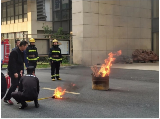 “理论+实操”，消防培训不打折